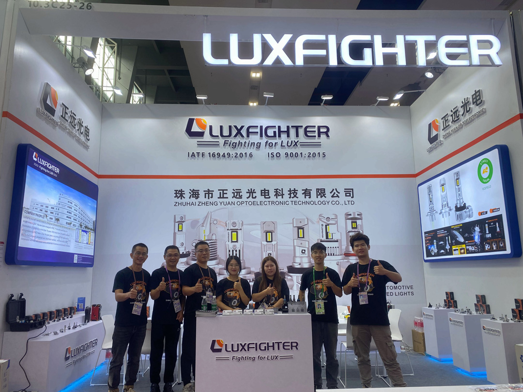 LUXFIGHTER LED-ajovalot Kantonin 134. messut