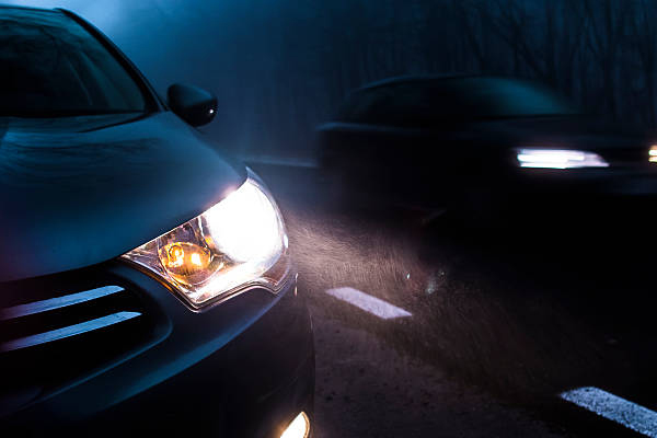 Autot LED -ajovalojen lamppuilla